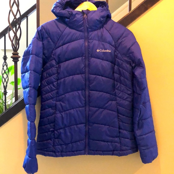 Columbia small puffer with hood EUC